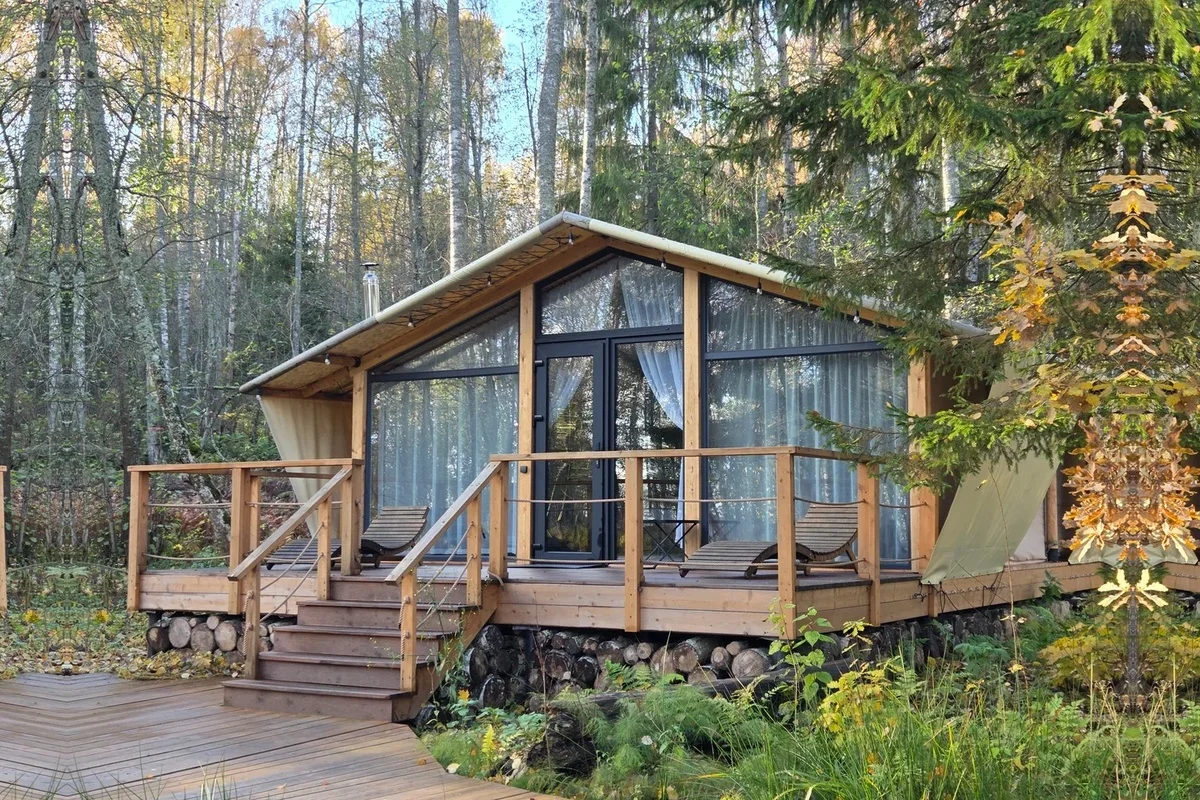 Spacious family glamping tent with modular interior