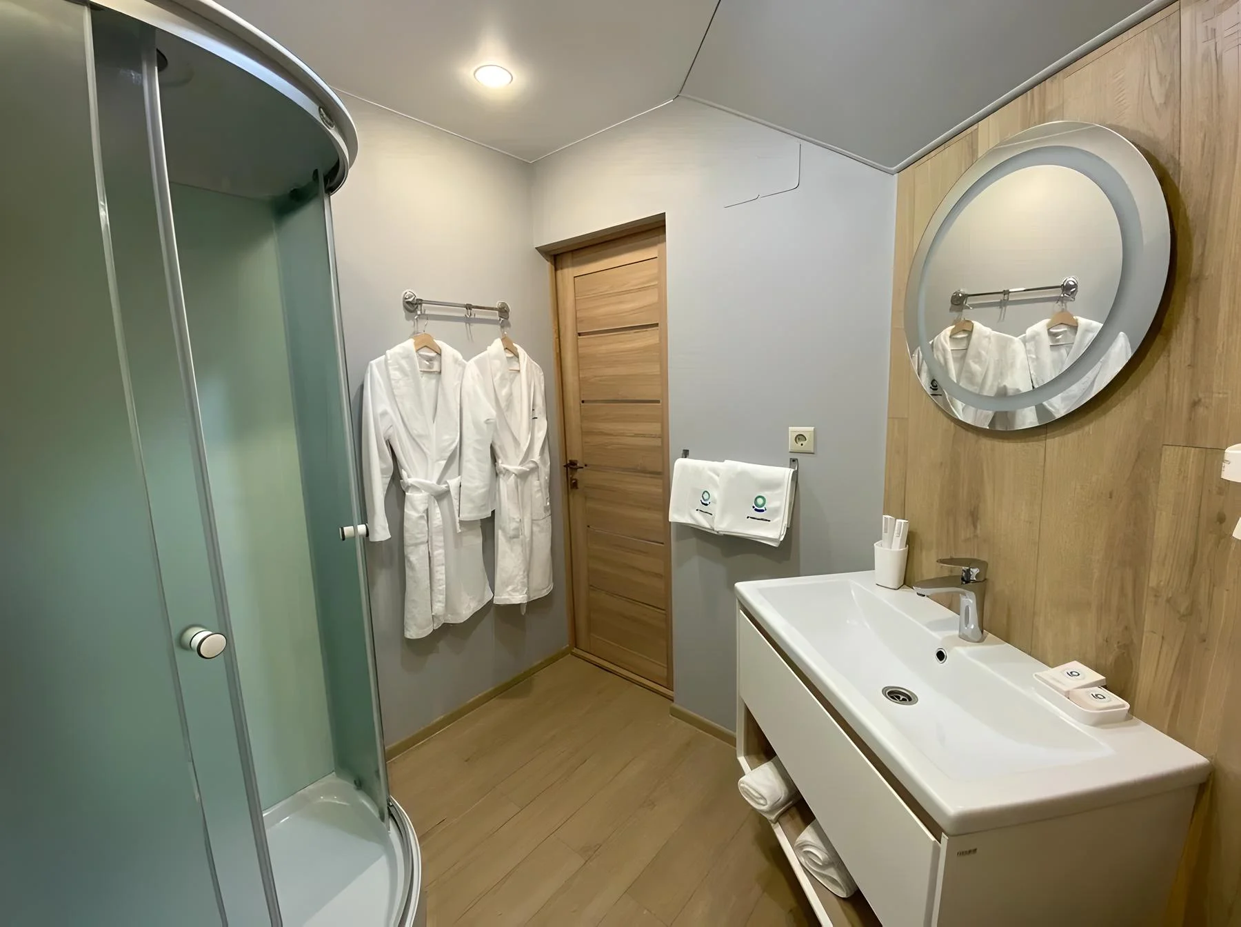 Bagno privato all’interno di una cupola geodetica glamping Wildhomes